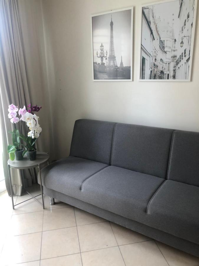 Maison Flores Deluxe Bari Bagian luar foto
